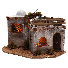 Maisons, milieux, ateliers, puits: Village arabe avec terrasse sur le toit pour crèche avec lumières 15x25x15 cm