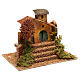 Casolare con albero e scalinata per presepe di 6 cm s3