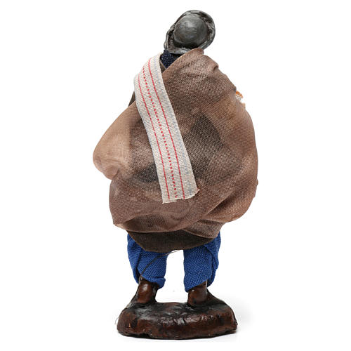 Hombre con pan para belén napolitano de 8 cm de altura media 3