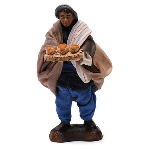 Uomo con pane per presepe napoletano di 8 cm 1