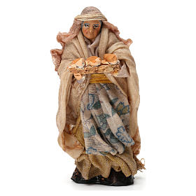 Vecchia con cesto di pane per presepe napoletano di 8 cm