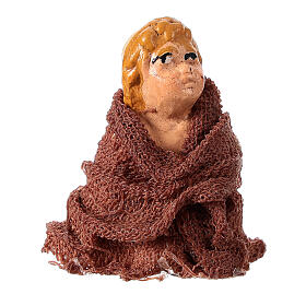 Niño sentado en el suelo para belén napolitano de 8 cm de altura media