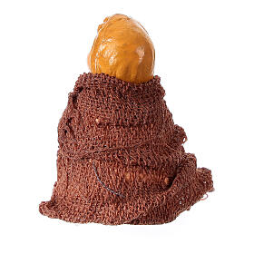 Niño sentado en el suelo para belén napolitano de 8 cm de altura media