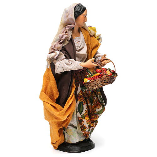 Mulher com cestas de frutos e legumes para presépio napolitano estilo '700 com figuras de 30 cm de altura média 4