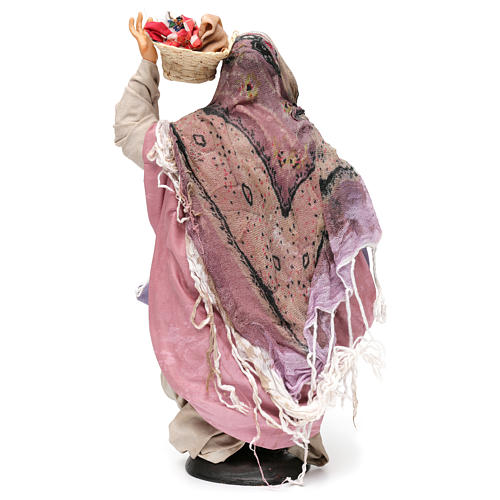 Mulher com cestas de roupa para presépio napolitano estilo '700 com figuras de 30 cm de altura média 5