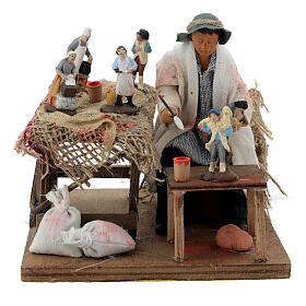 Moving figurine-maker at work for Neapolitan Nativity Scene 12 cm