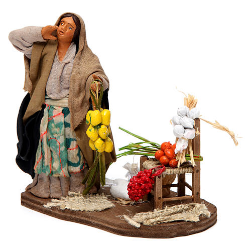 Venditrice di frutta e verdura per presepe napoletano 12 cm 2