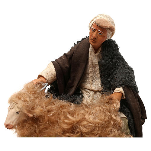 STOCK Man grooming sheep, Neapolitan Nativity scene 14 cm 2