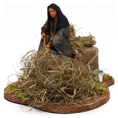 Animated farm woman figurine with straw, 12 cm Neapolitan nativity 2