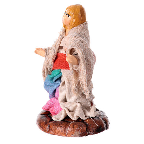 Dziewczynka na spacerze – figurka z terakoty do szopki neapolitańskiej 8 cm 2