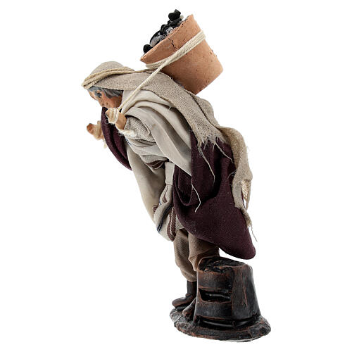 Man carrying coal bucket 8 cm Neapolitan nativity figurine 3