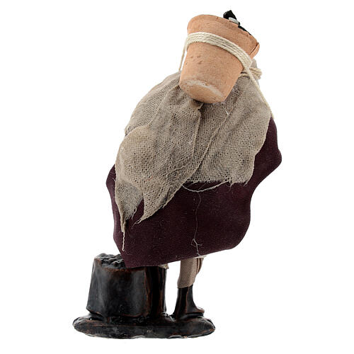 Mężczyzna niosący wiadro z węglem – figurka z terakoty do szopki neapolitańskiej 8 cm 4