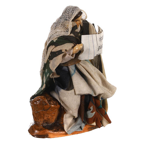 Kobieta z książką – opowiadaczka historii, figurka z terakoty do szopki neapolitańskiej 8 cm 3