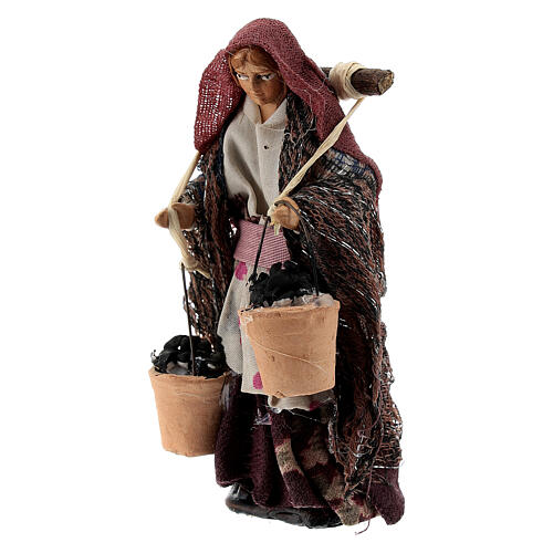 Kobieta z koszami węgla – figurka z terakoty do szopki neapolitańskiej 8 cm 2