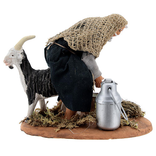 Pastor ordenhando cabra para presépio napolitano com figuras de altura média 13 cm 1
