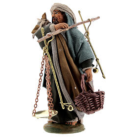 Uomo con bilance presepe napoletano 10 cm