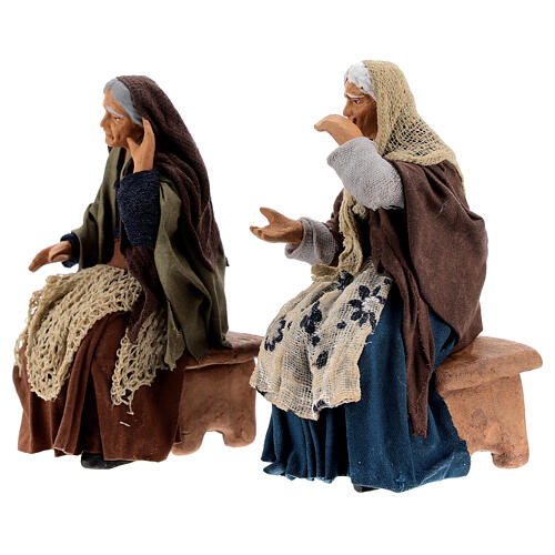 Mulheres idosas fofocando personagens para presépio napolitano com figuras de altura média 13 cm 3