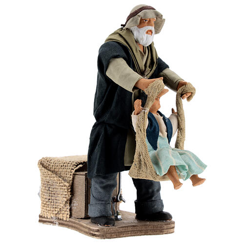 Mężczyzna bawiący się z dziewczynką ruchoma figurka do szopki z Neapolu 14 cm 3