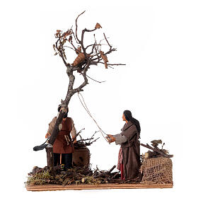 2 Figuren mit Bewegung fűr neapolitanische Weihnachtskrippe, die einen Baum fällen, 12 cm