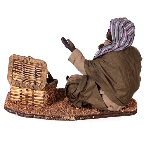 Moor man sitting with monkeys for Neapolitan Nativity Scene with characters of 30 cm 6