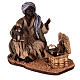 Moor man sitting with monkeys for Neapolitan Nativity Scene with characters of 30 cm s3