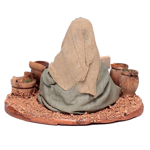 Sitzende Händlerin mit Samen, neapolitanischer Stil – für 13 cm Krippe 4