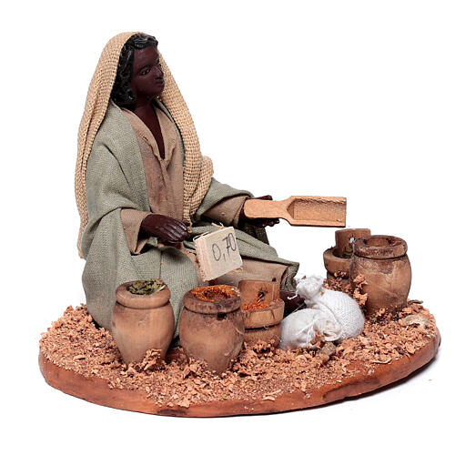 Moorish shepherdess sitting on the ground with seeds for Neapolitan nativity scene 13 cm 3