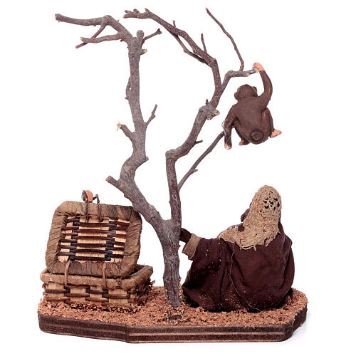 Mouro sentado com macacos e árvore para presépio napolitano com figuras de terracota de 10 cm 4