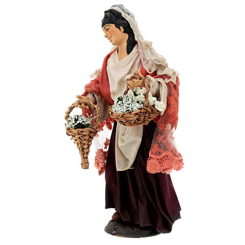 Femme avec paniers de fleurs santon pour crèche napolitaine 35 cm 3
