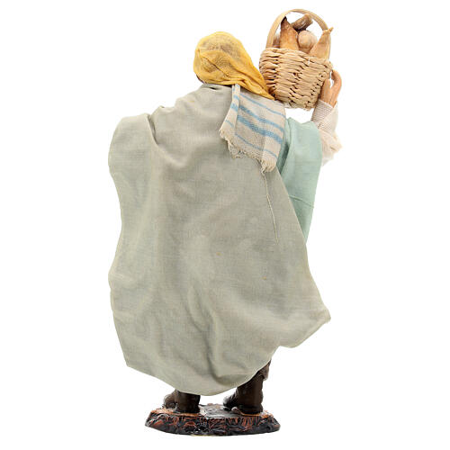 Homem com cesta de pão para presépio napolitano de 15 cm 4