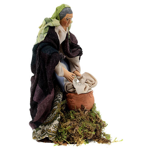 Statue of a washerwoman standing for Neapolitan Nativity Scene of 13 cm 3