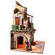 Krippenszenerie, Bauernhaus mit 2 Öfen, Brunnen und Beleuchtung, neapolitanischer Stil des 18 Jahrhunderts, für 16-18 cm Figuren, 70x60x50 cm s9
