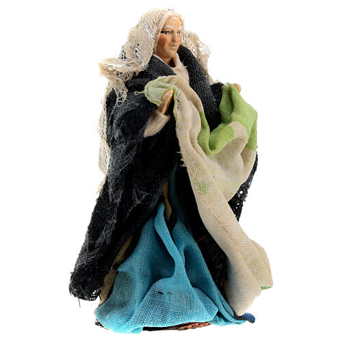 Old lady with laundry for Neapolitan Nativity Scene with 8 cm characters 3