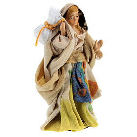 Young woman with a bundle for Neapolitan Nativity Scene with 8 cm characters