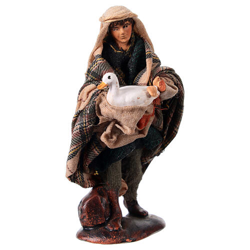 Giovane contadino con oca per presepe 8 cm 1