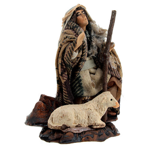 Wondered kneeling shepherd for 8 cm nativity 3