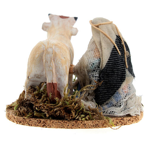 Donna che munge presepe napoletano 6 cm 4