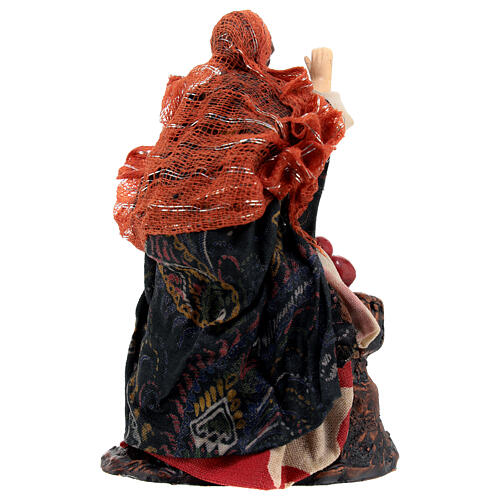 Figura mulher de pé com cesta e maçãs para presépio napolitano de 12 cm 4
