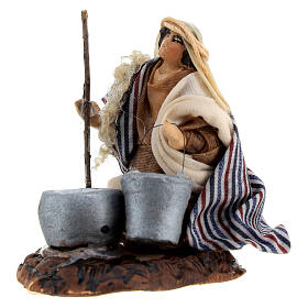 Arabian milkman kneeling Neapolitan nativity scene 6 cm