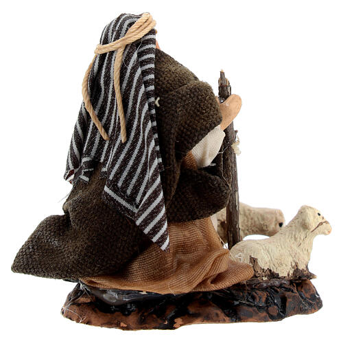 Pastor árabe con corderos y bastón para belenes 6 cm 4