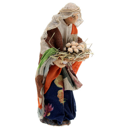 Old Arabic woman with eggs and straw for Neapolitan Nativity Scene of 12 cm 3