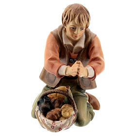 Kneeling shepherd with bread Original Pastore Nativity Scene in painted wood from Val Gardena 12 cm