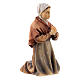 Kobieta ze wsi modląca się klęcząca do szopki Original Pastore drewno malowane Val Gardena 10 cm s3