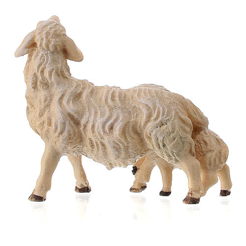 Mouton avec agneau derrière pour crèche Original Berger Val Gardena bois peint 10 cm 2