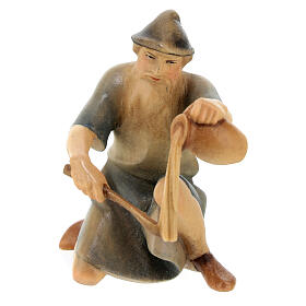 Shepherd cooking on his knees for Original Redentore Val Gardena Nativity Scene, painted wood, 12 cm characters