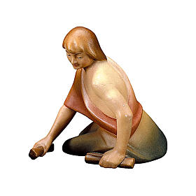 Kneeling shepherd with wood Original Redentore Nativity Scene in painted wood from Valgardena 12 cm