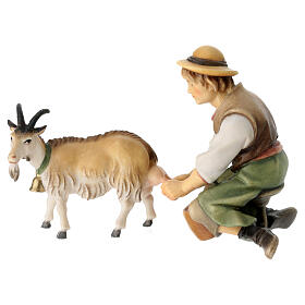 Berger qui trait une chèvre crèche Original bois peint Val Gardena 12 cm