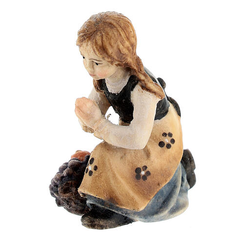 Kneeling girl in painted wood for Kostner Nativity Scene 9.5 cm 3