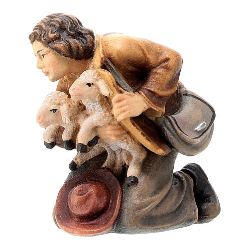 Shepherd kneeled with two lambs in painted wood, Kostner Nativity scene 9.5 cm 2