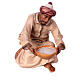 Cammelliere inginocchiato legno dipinto presepe Kostner 12 cm s1